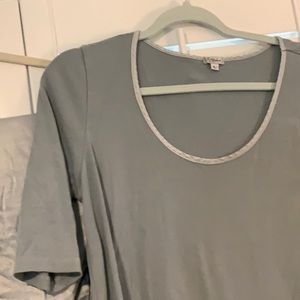 PJHarlow PAJAMA SET “satin feel” drawstring bottoms and trim. Top is stretchy.